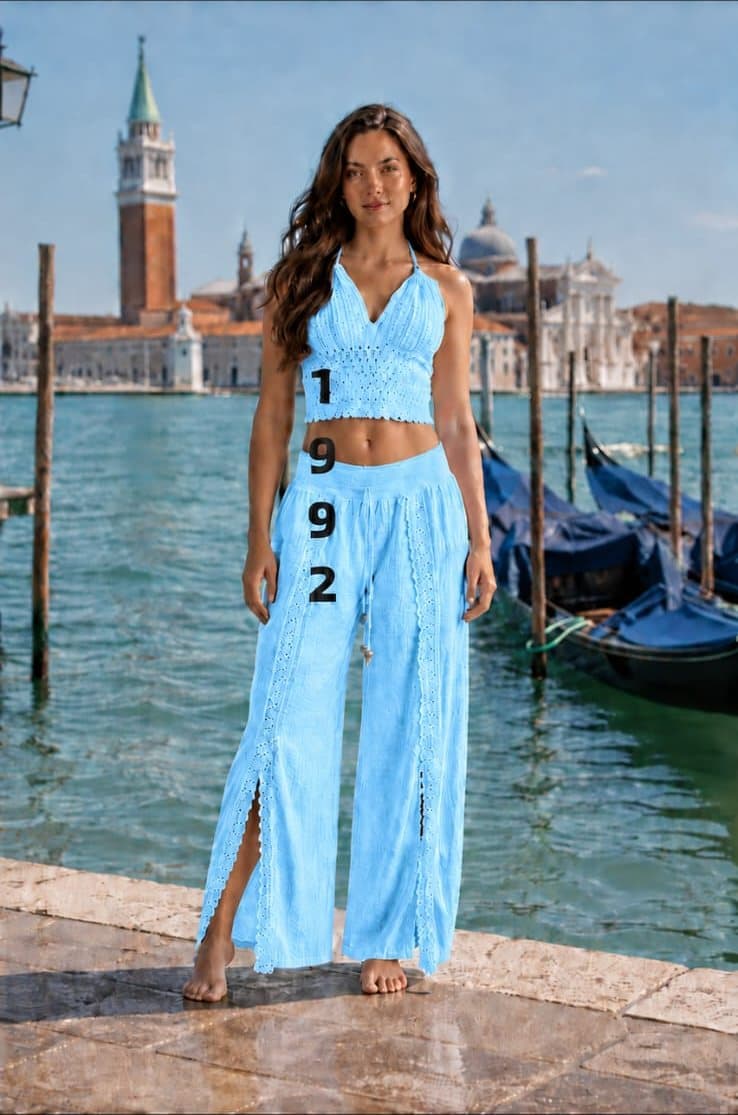Conjunto halter y pantalón con aberturas 1992 en celeste